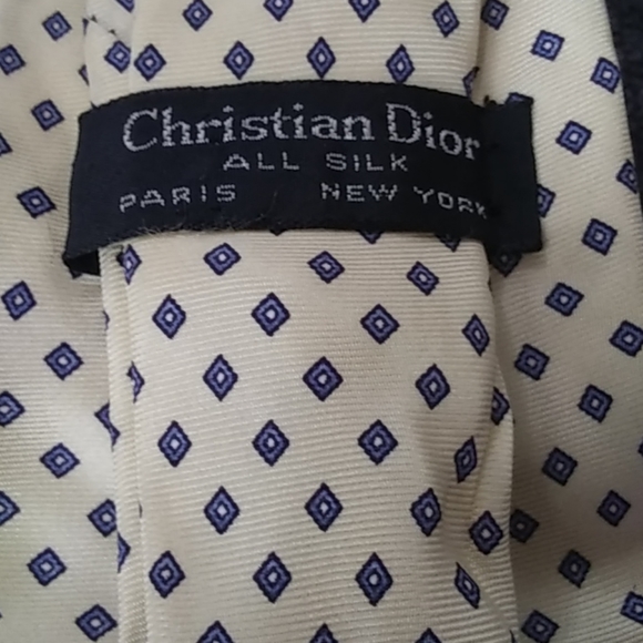 Christian Dior designer silk tie $58 + free suspen - Picture 4 of 4